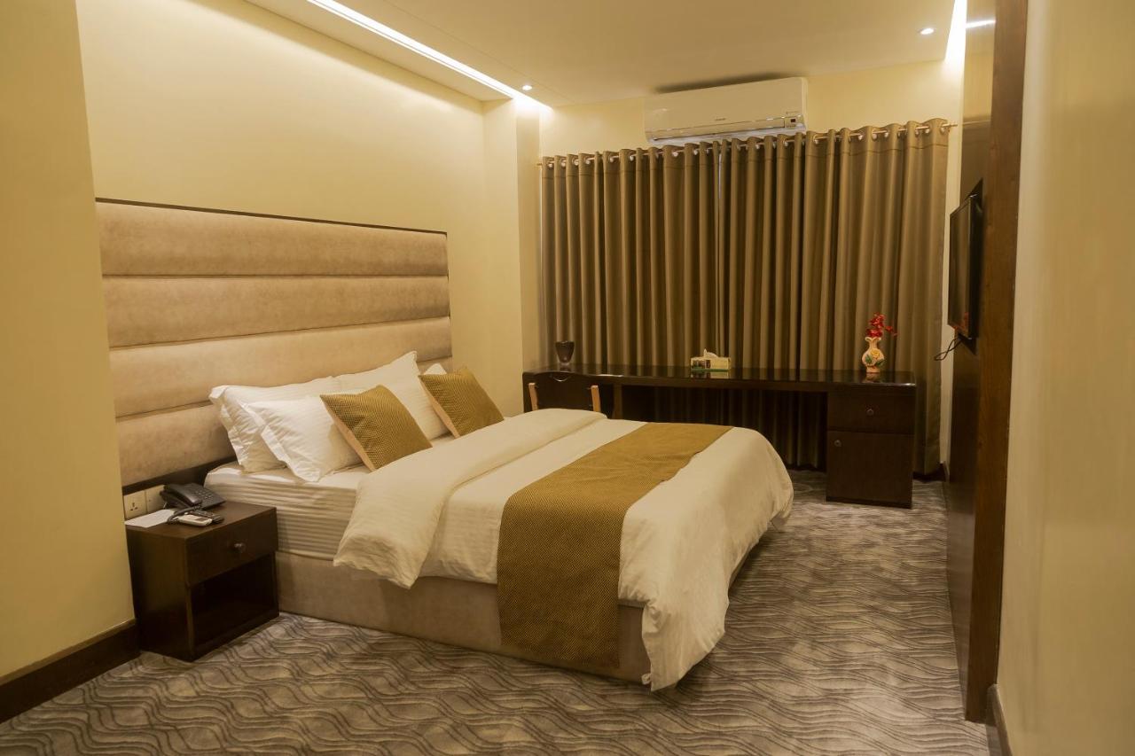 Richmond Hotel Srihotto Zewnętrze zdjęcie