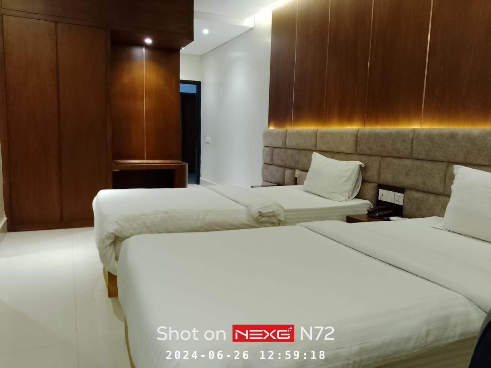 Richmond Hotel Srihotto Zewnętrze zdjęcie