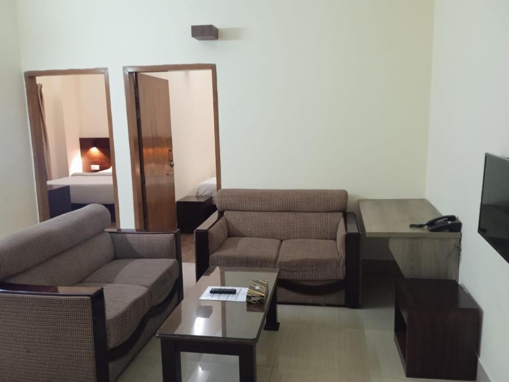 Richmond Hotel Srihotto Zewnętrze zdjęcie